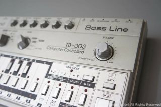 Roland TB303 TB - 303 Vintage Bassline Perfect S/N 152700 6