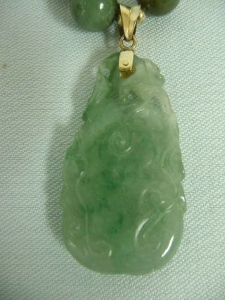 LOVELY VINTAGE JADE BEADS w/14K CLASP,  BEADS & BALE HOLDING JADE CARVED PENDANT 6