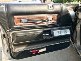 1976 Pontiac Bonneville 4 Door Hardtop 15