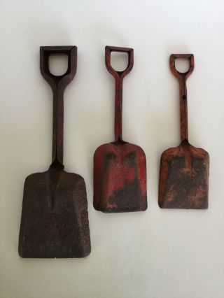 3 Vintage Red Metal Sand Pail/Box Shovels With Handles,  Sand Toys,  Beach Decor 2
