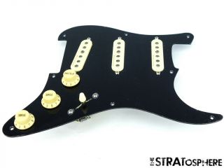 Fender Stratocaster Loaded Pickguard Vintage Noiseless Black 1 Ply 8 Hole