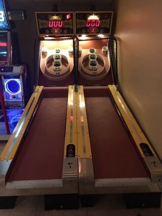 Skee Ball Arcade Machines Pair Vintage 10 Feet Pick Up In Ct