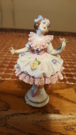 Small Volkstedt German Porcelain And Coated Lace Figurine - Women Dresden Lace