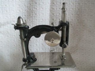 Antique Foley & Williams MIDGET Crank Sewing Machine w/ Box,  instructions 6