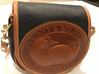 Vintage Dooney And Bourke Big Duck Shoulder Bag Dark Blue / Tan U.  S.  A.