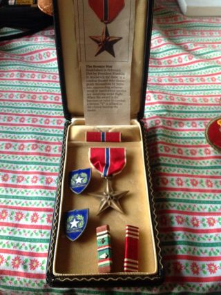 Vintage Ww2 Us Bronze Star Medal Slot Brooch Ribbon Bar In Case W