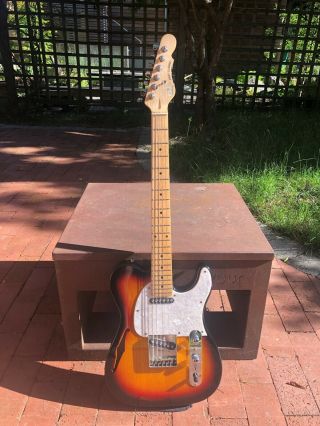 G&L ASAT Classic Thinline Guitar like Fender Telecaster Semi Hollow Vintage Case 10