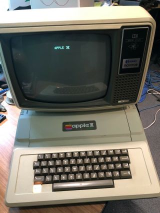 Vintage Apple II Plus Computer A2S1048 Powers Up With Monitor 2