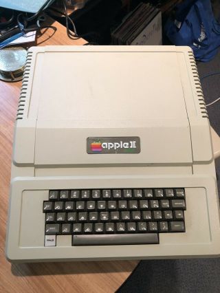 Vintage Apple II Plus Computer A2S1048 Powers Up With Monitor 5
