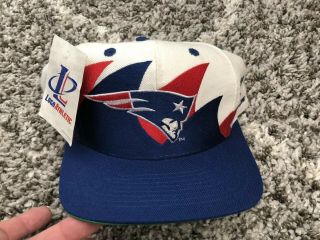 Vintage Logo Athletic England Patriots Double Sharktooth Snapback Hat,  Nwt