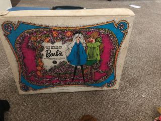 Vintage Barbie Set - Case,  4 Dolls,  Clothing,  And Accessories 9