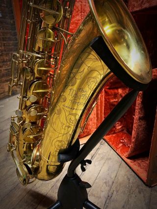 Vintage Martin Tenor Sax Saxophone Made In USA 1948 PLAYER 2