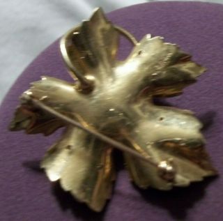 Vintage Estate Solid 14K Gold Diamond Solitaire Center Leaf Brooch Pin 14 grams 10