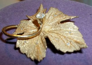 Vintage Estate Solid 14K Gold Diamond Solitaire Center Leaf Brooch Pin 14 grams 7