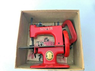 ANTIQUE VINTAGE SINGER SEWHANDY MODEL 20 SEWING MACHINE - RED,  - RARE 4