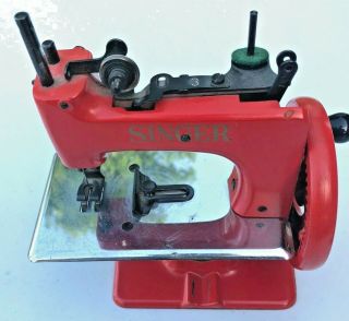 ANTIQUE VINTAGE SINGER SEWHANDY MODEL 20 SEWING MACHINE - RED,  - RARE 7