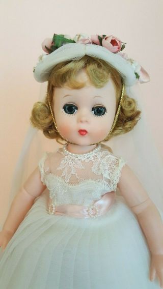 1950s MADAME ALEXANDER LISSY BRIDE DOLL 1247 - OLD STORE STOCK 2