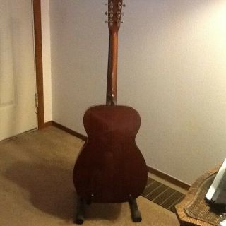 Vintage Martin 00 - 18 Acoustic guitar 2