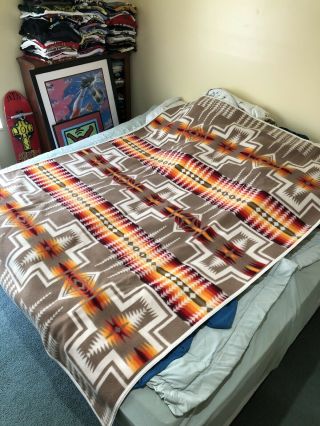 Vintage Pendleton Native American Blanket Navajo Indian 64” X 80” Beaver State