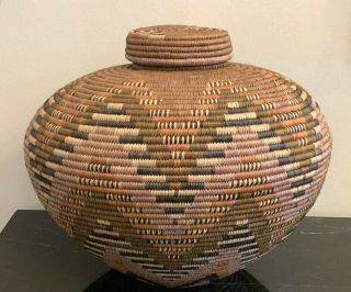 Vintage Hlabisa Tribe Of Zulus South Africa Handwoven Palm Fiber Lidded Basket