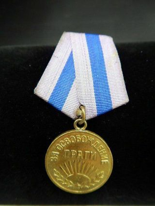 Soviet Russian Wwii Medal For The Liberation Of Prague Variation 1