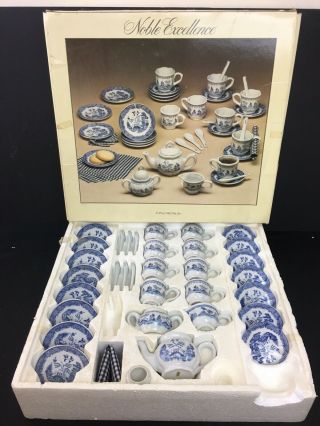 Vintage Blue Willow Child’s 41 Piece Tea Set W Box 2