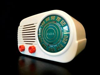 Vintage 1940s Art Deco Fada Mid Century Antique Old Rare Colors Radio &