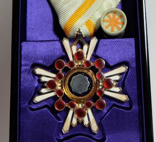Japanese Order Of Sacred Treasure 5th Class Badge Medal Sterling Silver