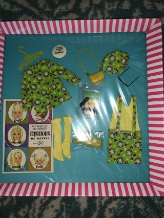 Vintage Skipper Barbie Doll Hearts ‘n Flowers On Card