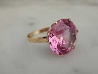 An Exceptional Large Art Deco 14 Ct Gold 10.  00 Carat Pink Gemstone Ring