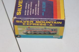 MODERN TOYS TIN BATTERY OPERATED SILVER MOUNTAIN EXPRESS A TRAIN BOX only 4