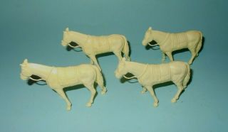 1950 - 60s Marx Western Play Set Cream Plastic 54mm Indian Horses