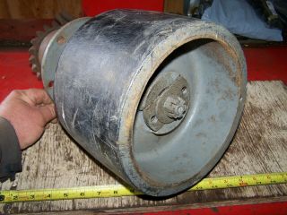 Nos Fordson Antique Farm Tractor Belt Pulley Assembly Hit Miss Engine Oiler