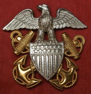 Vtg Wwii Us Navy Officer’s Cap Hat Badge - 1/20th 10k Gold Marked - 2 1/2 X 2 1/2 In