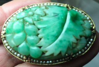 45mm Antique 14k Yellow Gold & Carved Jade & Seed Pearls Grapes Chinese Pin