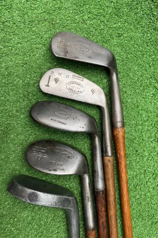 Set of Antique hickory wood shaft Golf Clubs and Vintage Stovepipe Bag 4