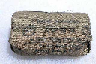 GERMAN WWII SOLDIER PERSONAL ITEMS CONDOMS MEDIC FIELD PACK SAWING NEEDLES WW2 3