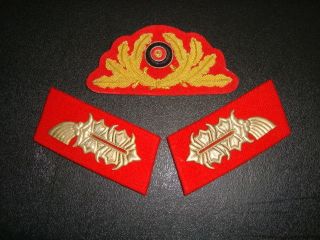 German Generals 1960 - Style Collar Tabs And Hat Wreath - Ddr
