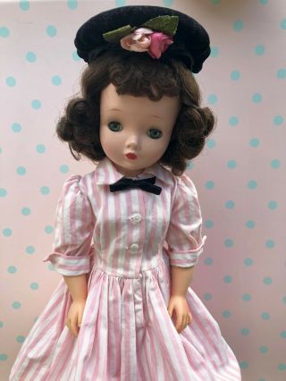 Vintage Madame Alexander Brunette Cissy Doll