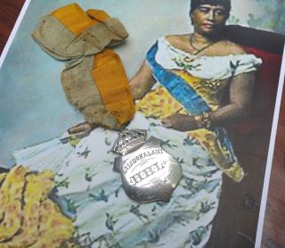 1892 Queen Liliuokalani Hawaiian Jewelry Antique Hula Girl Art Vtg Iolani Palace