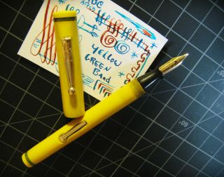 vtg YELLOW Fountain Pen w/ GREEN BANDS 1920s Flex 14K Gold Nib Unique : -) E.  R. 3