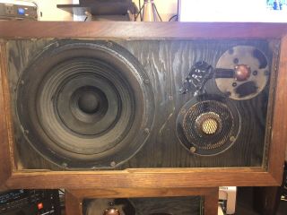 2) VINTAGE ACOUSTIC RESEARCH AR - 3A SPEAKERS. 4