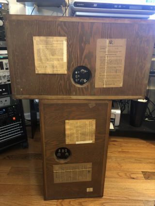 2) VINTAGE ACOUSTIC RESEARCH AR - 3A SPEAKERS. 7