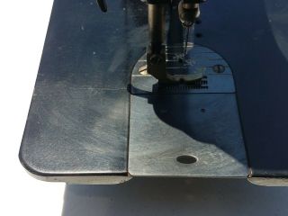 Vintage Singer 31 - 15 Industrial Sewing Machine 5