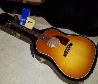 2018 Gibson J - 45 Standard Acoustic Guitar Vintage Sunburst W/case & Tags