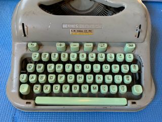 Vintage 1958 Hermes 3000 Seafoam Portable Typewriter - Please Read - See Photos 2