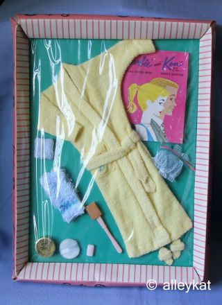 Vintage Barbie Singing In The Shower Fashion,  988,  Never Removed From Box