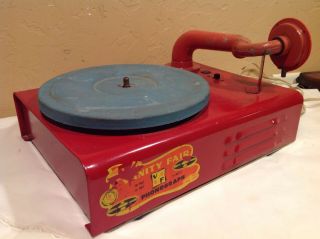 Vintage Vanity Fair Metal Childs Phonograph Turntable 3