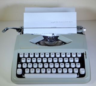 RARE Hermes Rocket Vintage Typewriter cursive/script typeface w/case 3