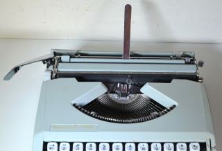 RARE Hermes Rocket Vintage Typewriter cursive/script typeface w/case 8